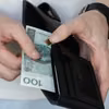 Rząd wycofuje się z rewolucji w pensji minimalnej! Wiele osób nie otrzyma obiecanych podwyżek