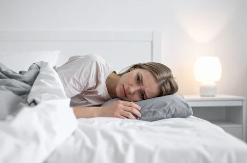 „On wraca późno, nie mówi gdzie był – czuję, że żyję z obcym człowiekiem” – pisze Monika [LIST]