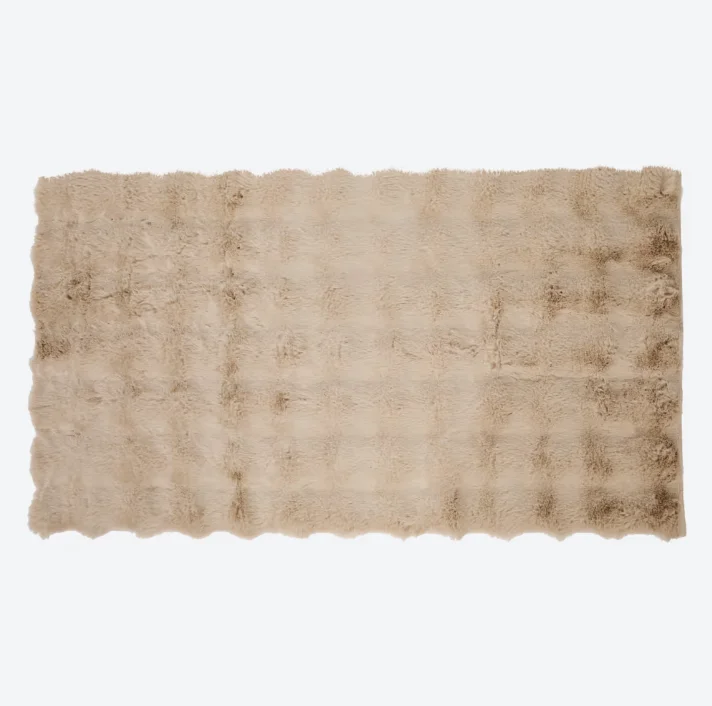 Zdjęcie Ten nowy dywan z Action za 39 zł to gorący hit wnętrz! Jest mały, ale bąbelkowa struktura zrobi w pokoju duży efekt wow! #2