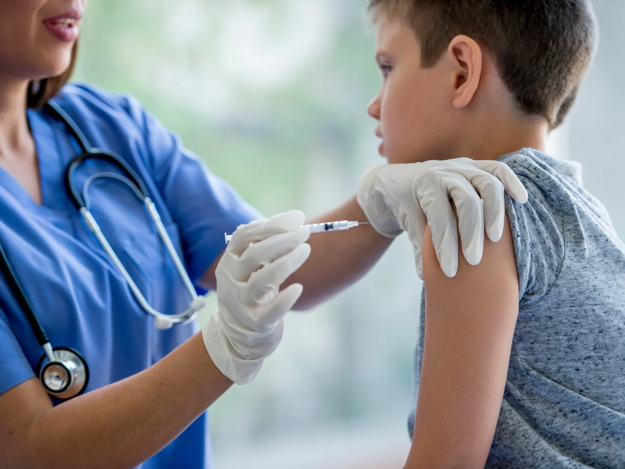 Nieskuteczne szczepienia przeciw Covid-19 u dzieci w grupie 2-5 lat. Pfizer przedstawił wyniki badań