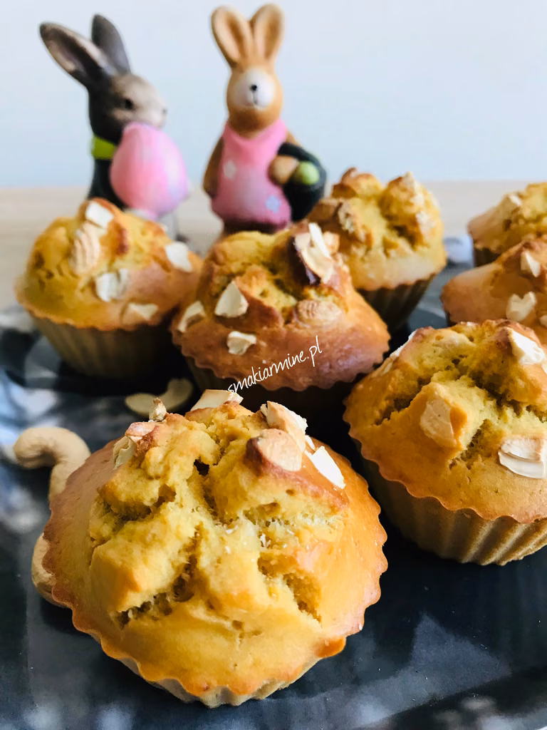 Muffinki z orzechami nerkowca