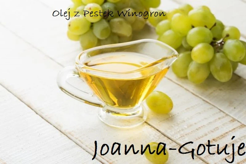 OLEJ Z PESTEK Z WINOGRON