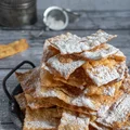 Chiacchiere, włoskie faworki