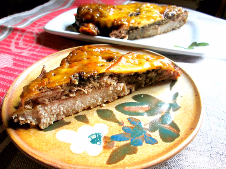 Zapiekanka schabowa z pieczarkami