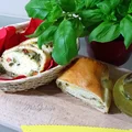 Nadziewany chlebek drożdżowy