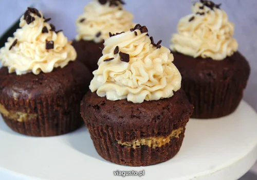 Muffiny Reeses z masłem orzechowym