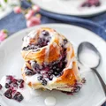 Ślimaczki z jagodami i mascarpone