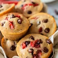 Muffinki z truskawkami i czekoladą