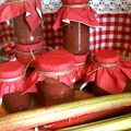 Mus z rabarbaru do słoiczków