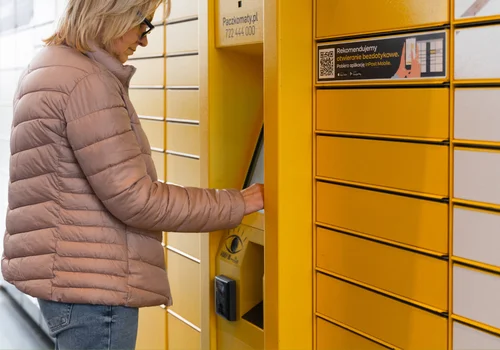 InPost wprowadził nową usługę! Klienci zamiast wyrzucać do śmieci, mogą umieścić w Paczkomacie