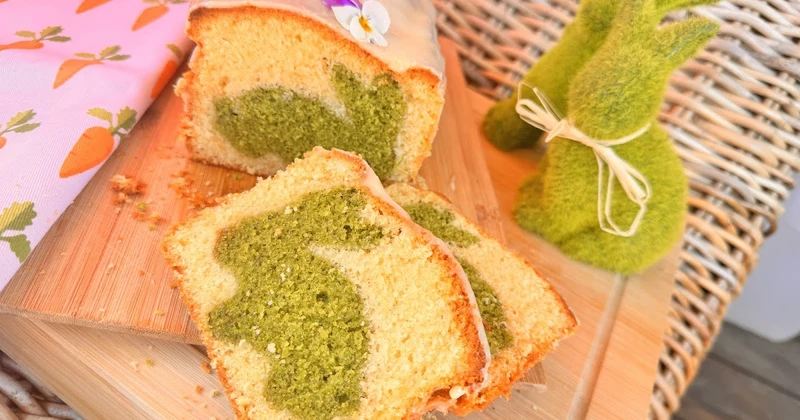 Babka wielkanocna z zajączkiem