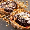 Tarteletki bananowo -owsiane nadziane wiśniami (fit)