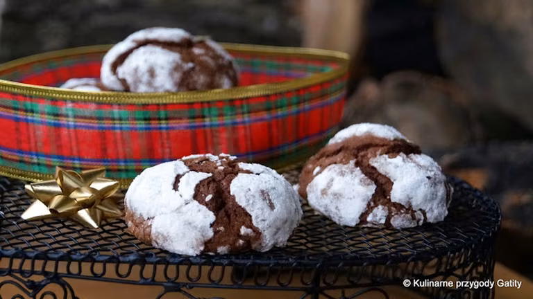 Popękane czekoladowe ciasteczka (chocolate crinkles)