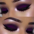 Fioletowe powieki