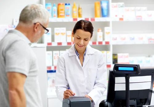 Nowe uprawnienia farmaceutów od 18 sierpnia! Te osoby skorzystają bez opłat!