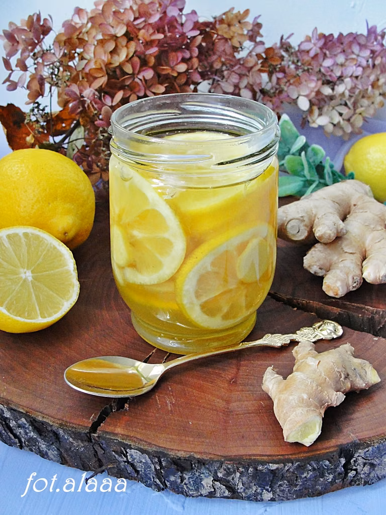 Syrop na przeziębienie cytryna, miód i imbir