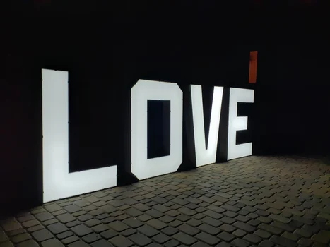 Podświetlany napis LOVE