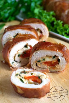 Roladki z kurczaka z pieczoną papryką i mozzarellą