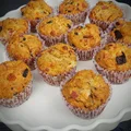 Wytrawne muffiny z salami, mozzarellą, oliwkami i suszonymi pomidorami