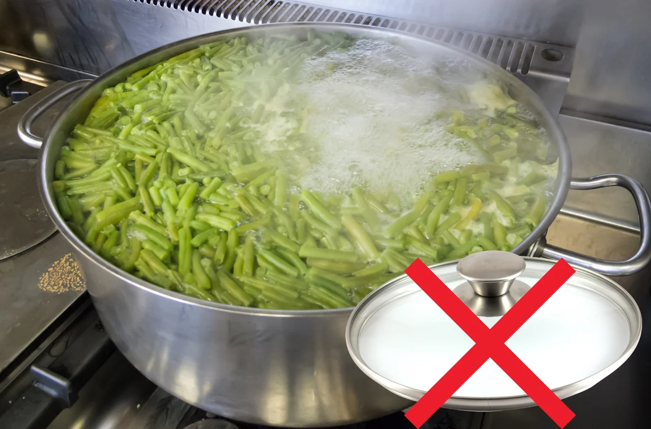 Nie gotuj fasolki szparagowej z pokrywką! Przez to robi się sina i bez smaku!