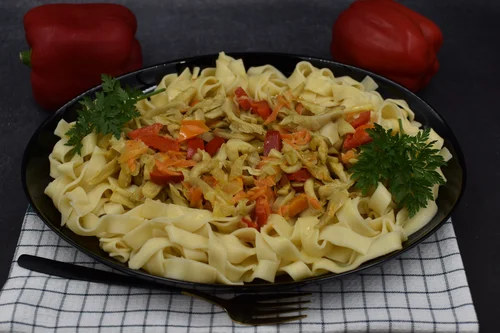 Tagliatelle z boczniakami
