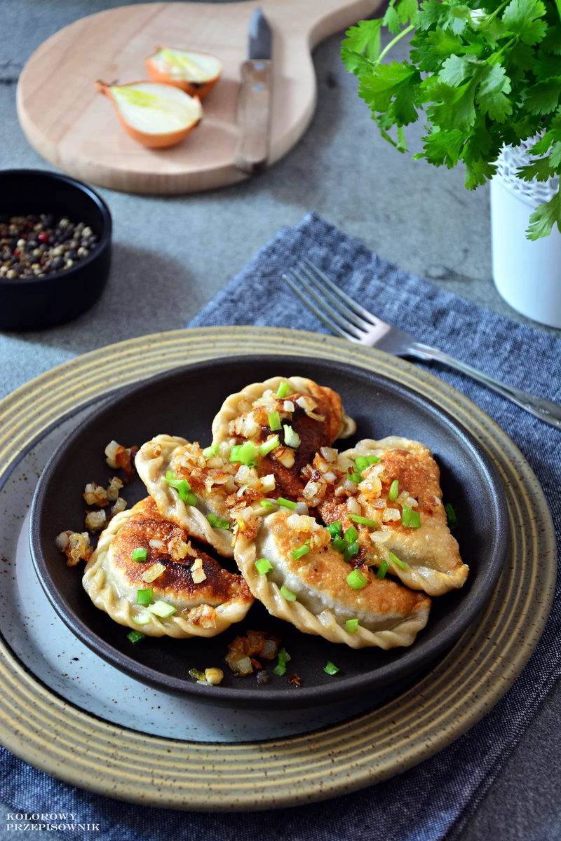 Pierogi z mięsem i gryczaną wkładką