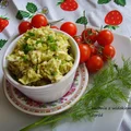 Pasta z brokuła z jajkiem i zieloną cebulką. Pasta brokułowa do pieczywa.