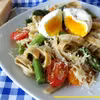 Tagliatelle ze szparagami i jajkiem w koszulce