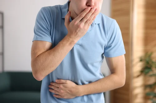 Ból brzucha i przewlekłe zmęczenie? To mogą być objawy grypy K – tak wygląda nowy wariant