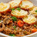 Gulasz mięsny z ziemniakami w nowej odsłonie! Idealny na szybki i pyszny obiad w chłodniejsze dni!