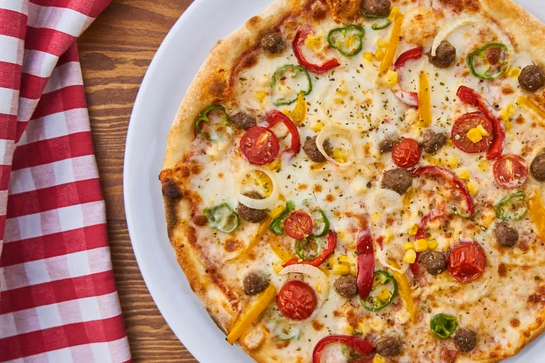 Pizza domowa – przepis na domową pizzę!