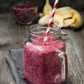 SMOOTHIE Z BANANA I ŻURAWINY
