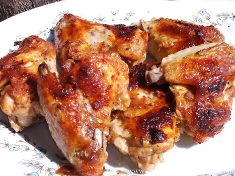 Pieczone skrzydełka z kurczaka w marynacie z colą