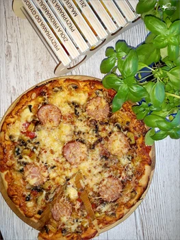 Weekendowa pizza – przepis na domową pizze