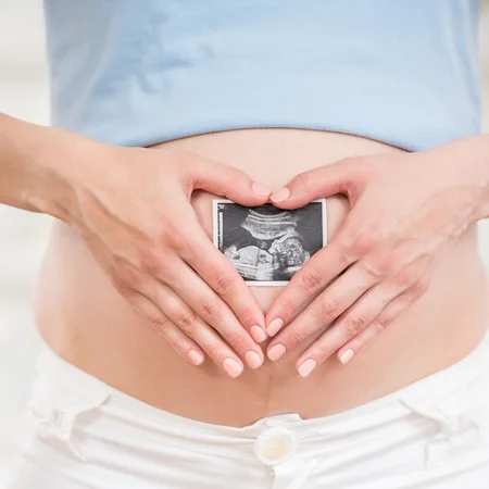 Bezrobotna kobieta w ciąży: Na co może liczyć?