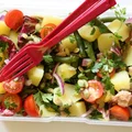 Dietetyczny lunchbox - sałatka z tuńczyka i fasolki szparagowej