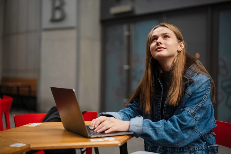 Jak wybrać najlepsze studia 2026 i zapewnić sobie dobry start na rynku pracy?