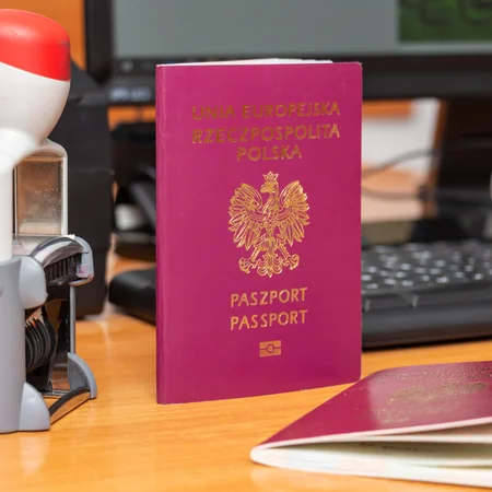 Paszport przyjdzie do domu! Rząd szykuje dużą zmianę dla obywateli