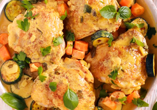 Kurczak curry z cukinią i marchewką! Ten przepis do hit na rodzinny obiad