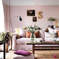 Pokój dzienny na różowo