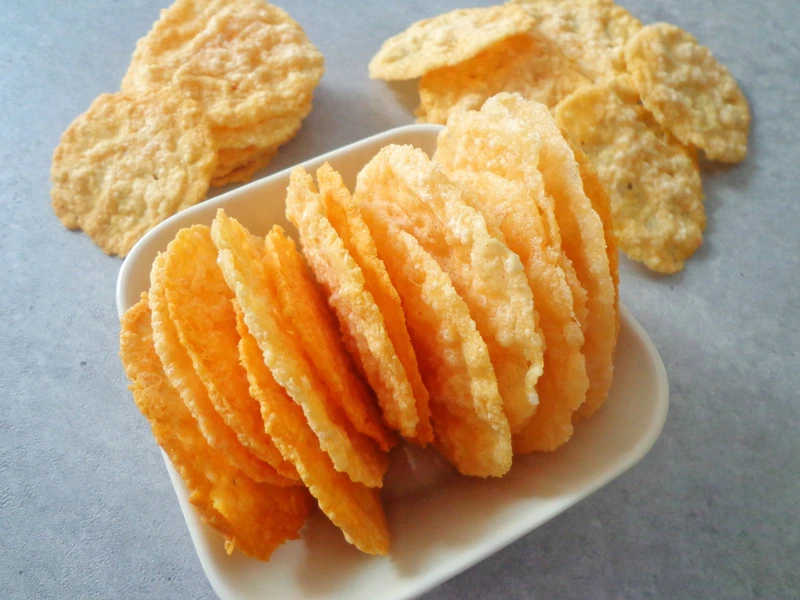 Chrupiące parmezanowe chipsy