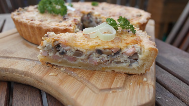 Quiche z boczkiem i pieczarkami-inaczej tarta na słono