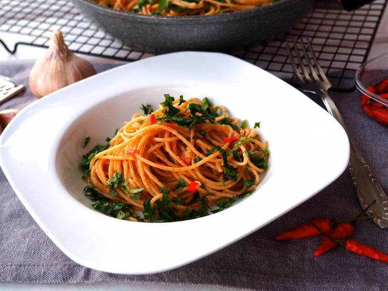 SPAGHETTI AGLIO OLIO