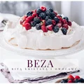 Beza z bitą śmietaną i owocami