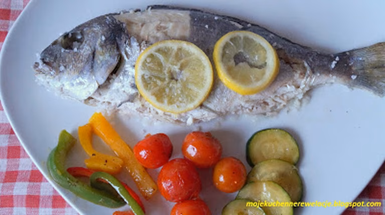 Dorada pieczona w soli