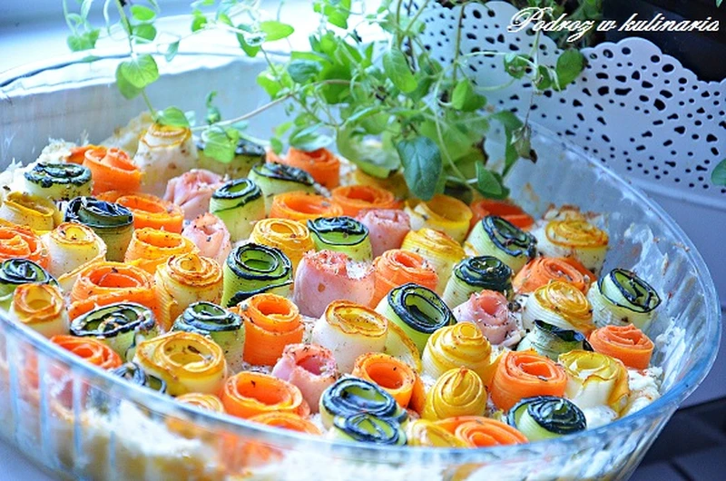 ,,Tarta z różyczkami''