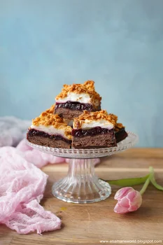 Pleśniak z dżemem porzeczkowym