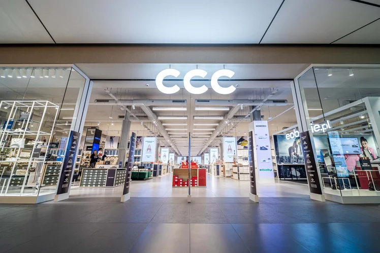 Zdjęcie CCC oddaje pieniądze za buty! Kup 2 pary, a za jedną dostaniesz ZWROT #2