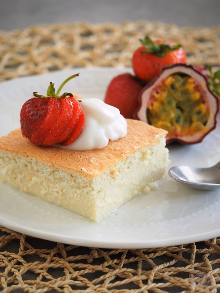 Keto Magic Cake (Paleo, LowCarb)