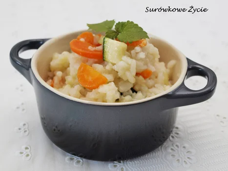 Risotto z marchewką i cukinią